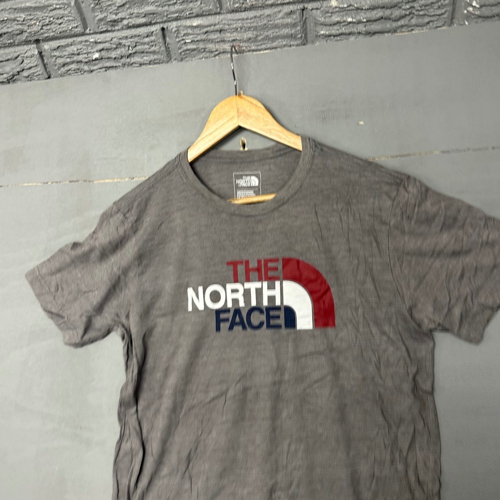 The North Face Mens Graphic‎ T-Shirt Heather Gray Short Sleeve Logo Tee Size M